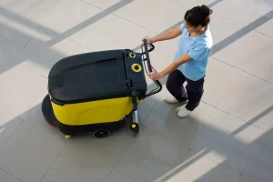 pulizie-industriali-grandi-pavimenti.webp